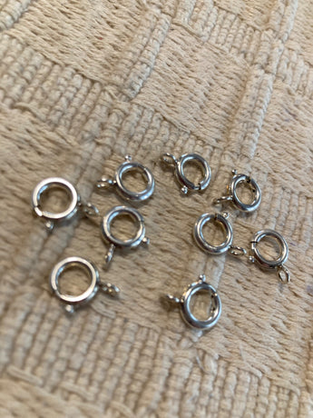 Silver Tone Metal Spring Ring Lot #7149 - 1