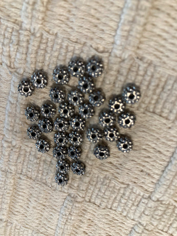 Silver Tone Metal Daisy Accent Beads #7179 - 1