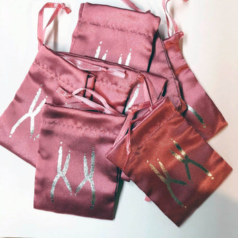 Small Parrot Tracks Pouches - 1