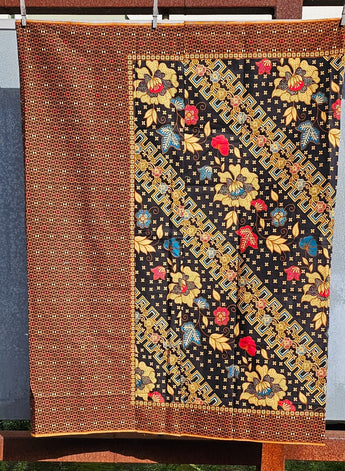 670dca8034be6e479edf2839_batik-4_1770881221901.jpg