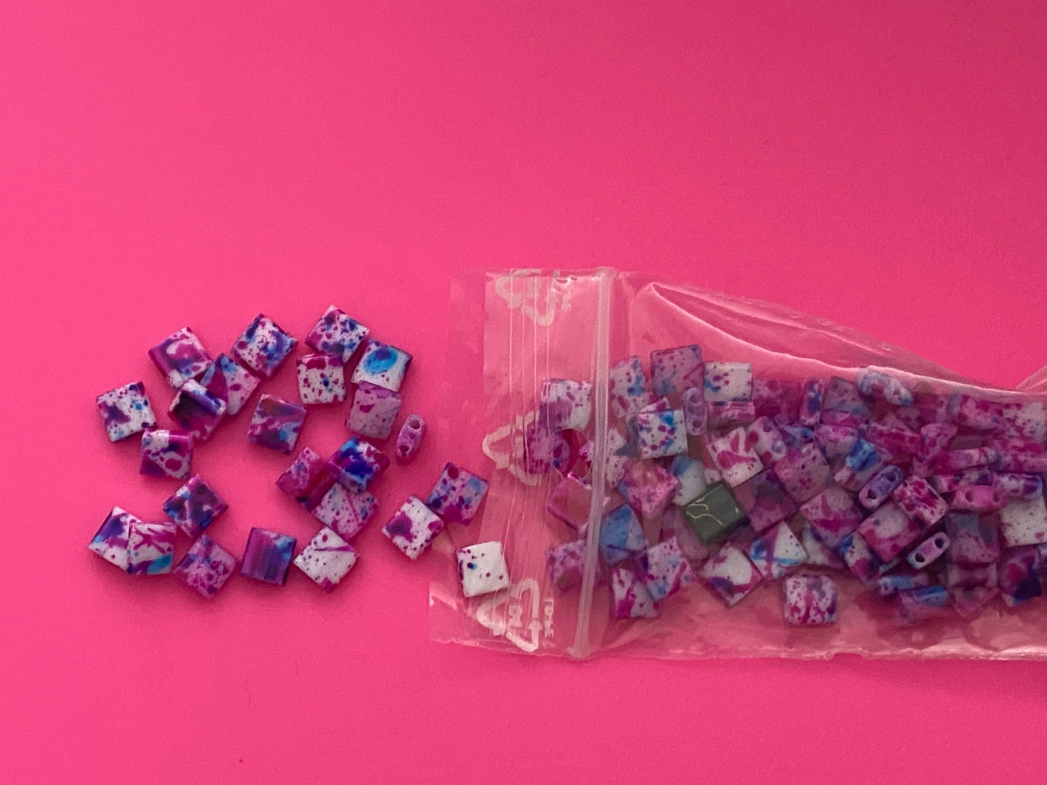 11g Colorful Blue and Fuschia Splash White 2-Hole Japanese Tila