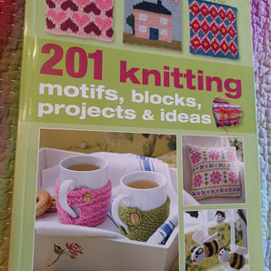 201 Knitting: Motifs, Blocks, Projects & Ideas by Nikki Trench - 1