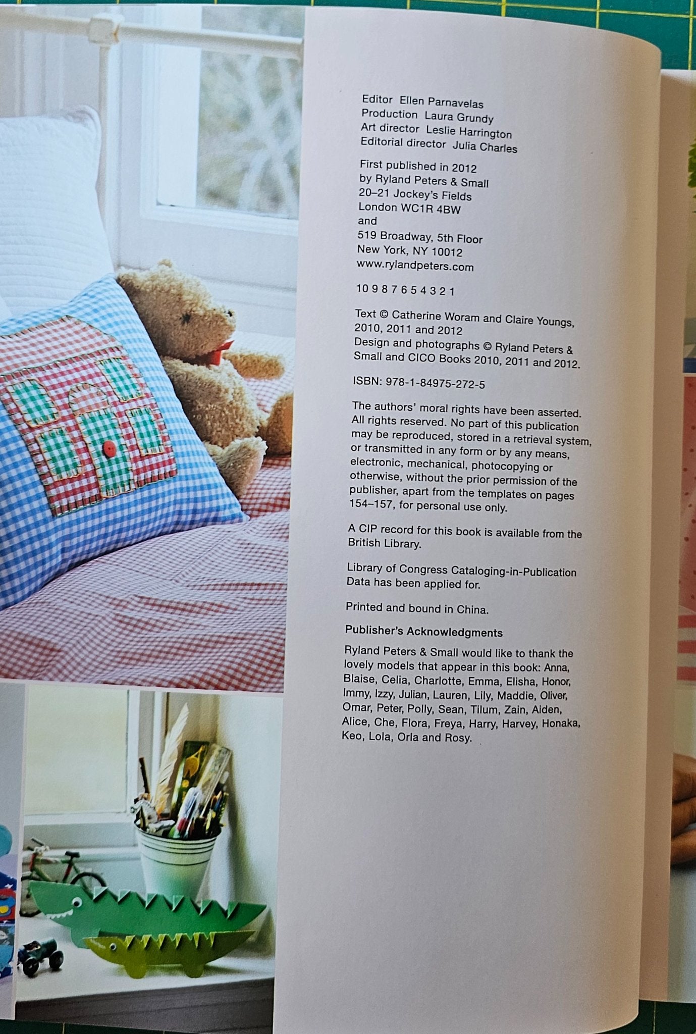Book Kids Rainy Day Book of Things to Make and Do 50+ Projects softcov ...