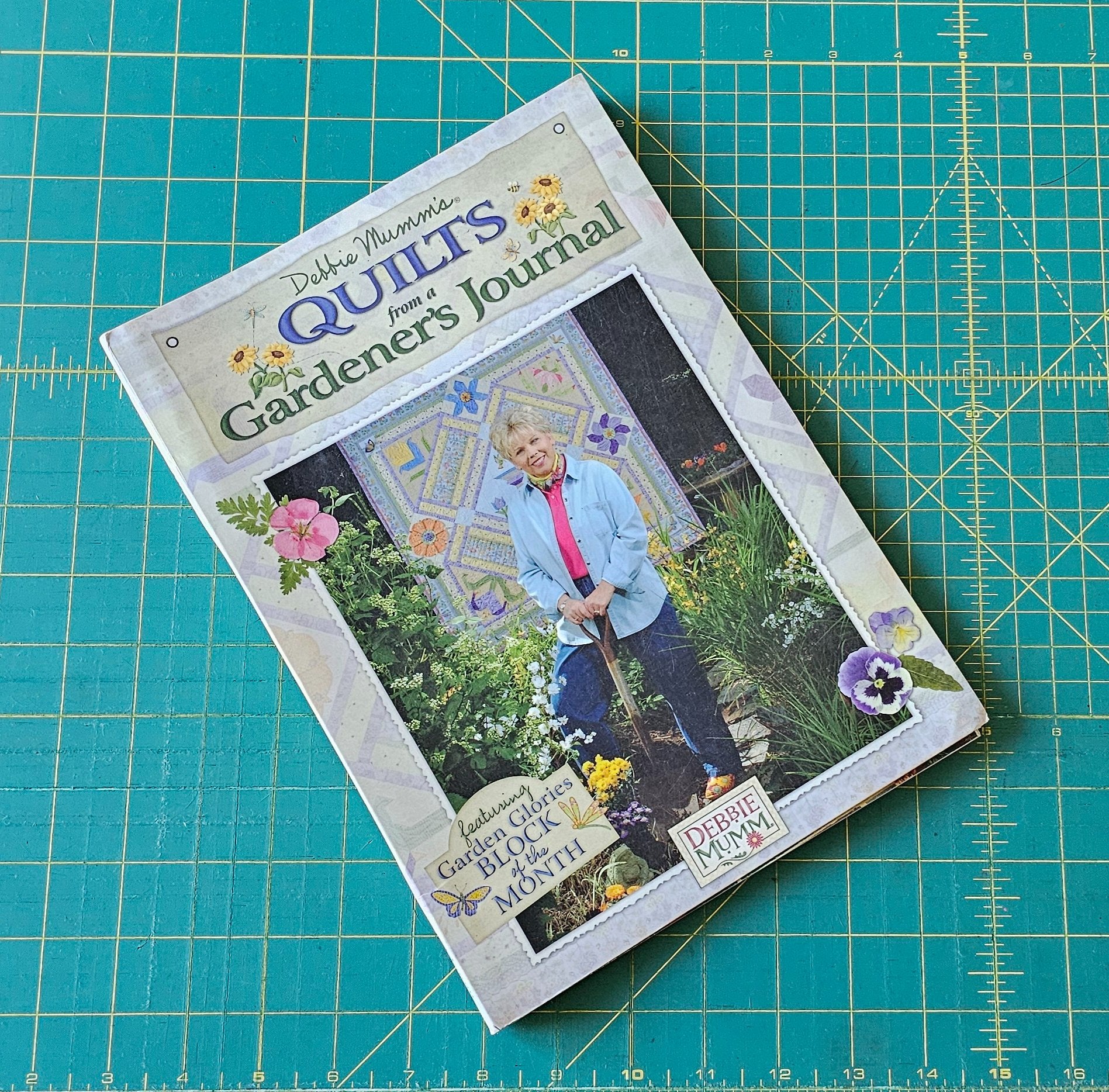 Book Debbie Mumm's Quilts from a Gardener's Journal softcover ...