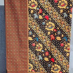 670dca8034be6e479edf2839_batik-4_1770881221901.jpg