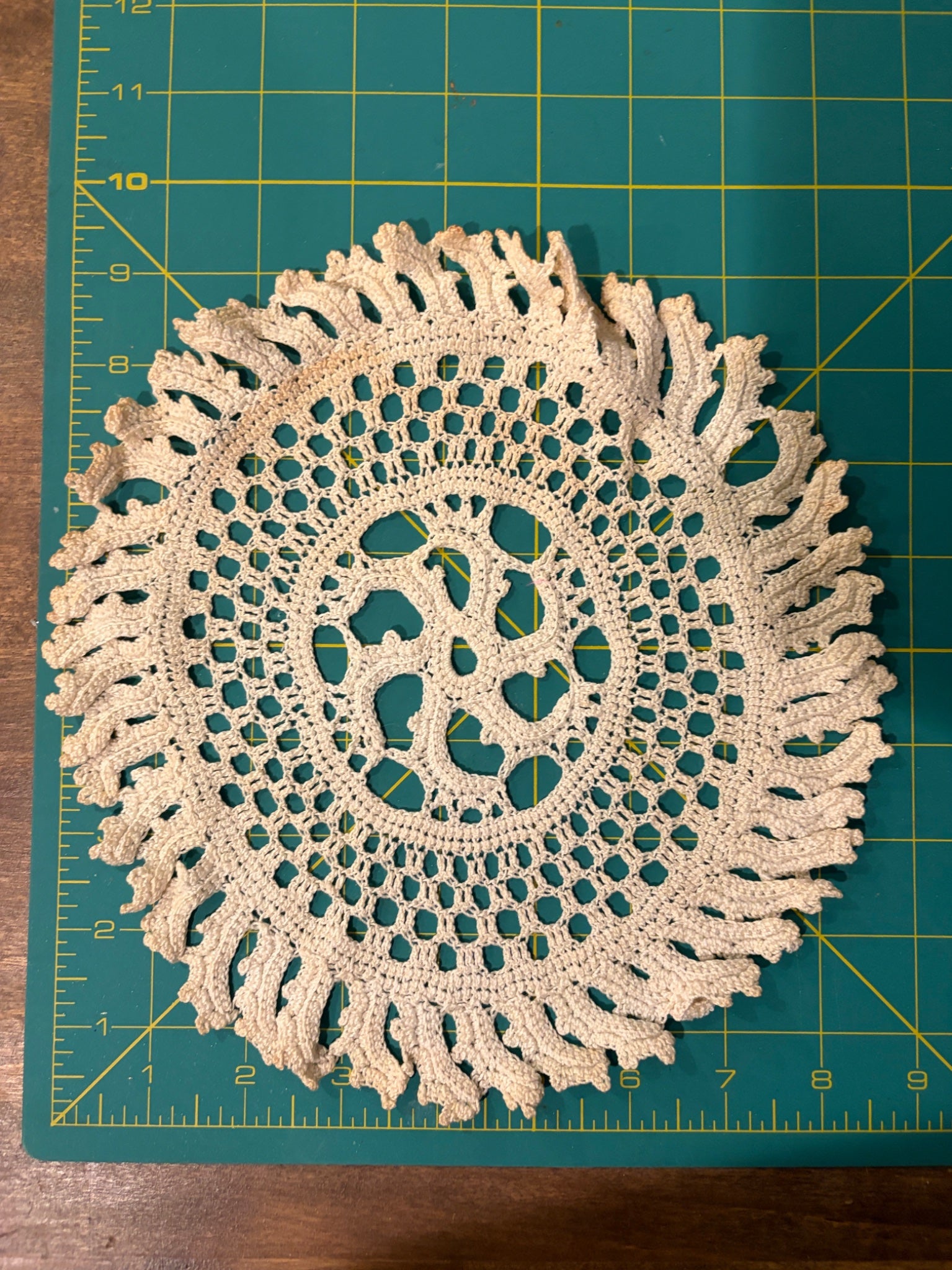 5 Vintage Small Doilies – Remnants by Peo Vee