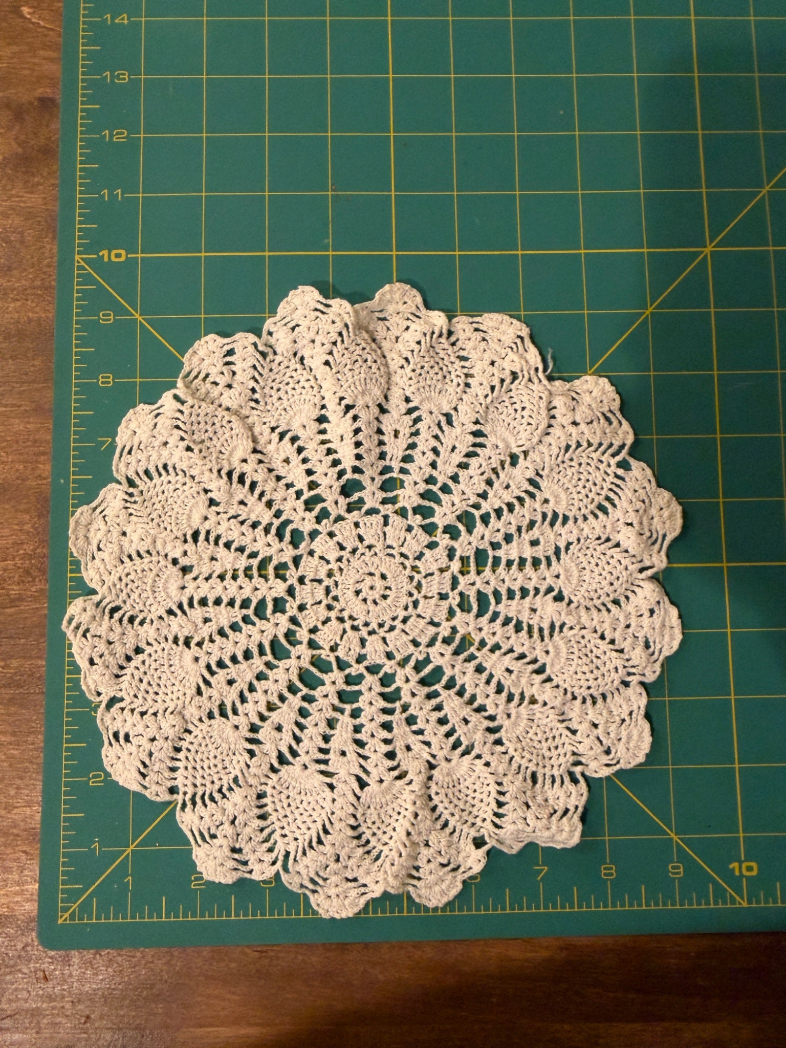 5 Small Vintage Doilies – Remnants by Peo Vee