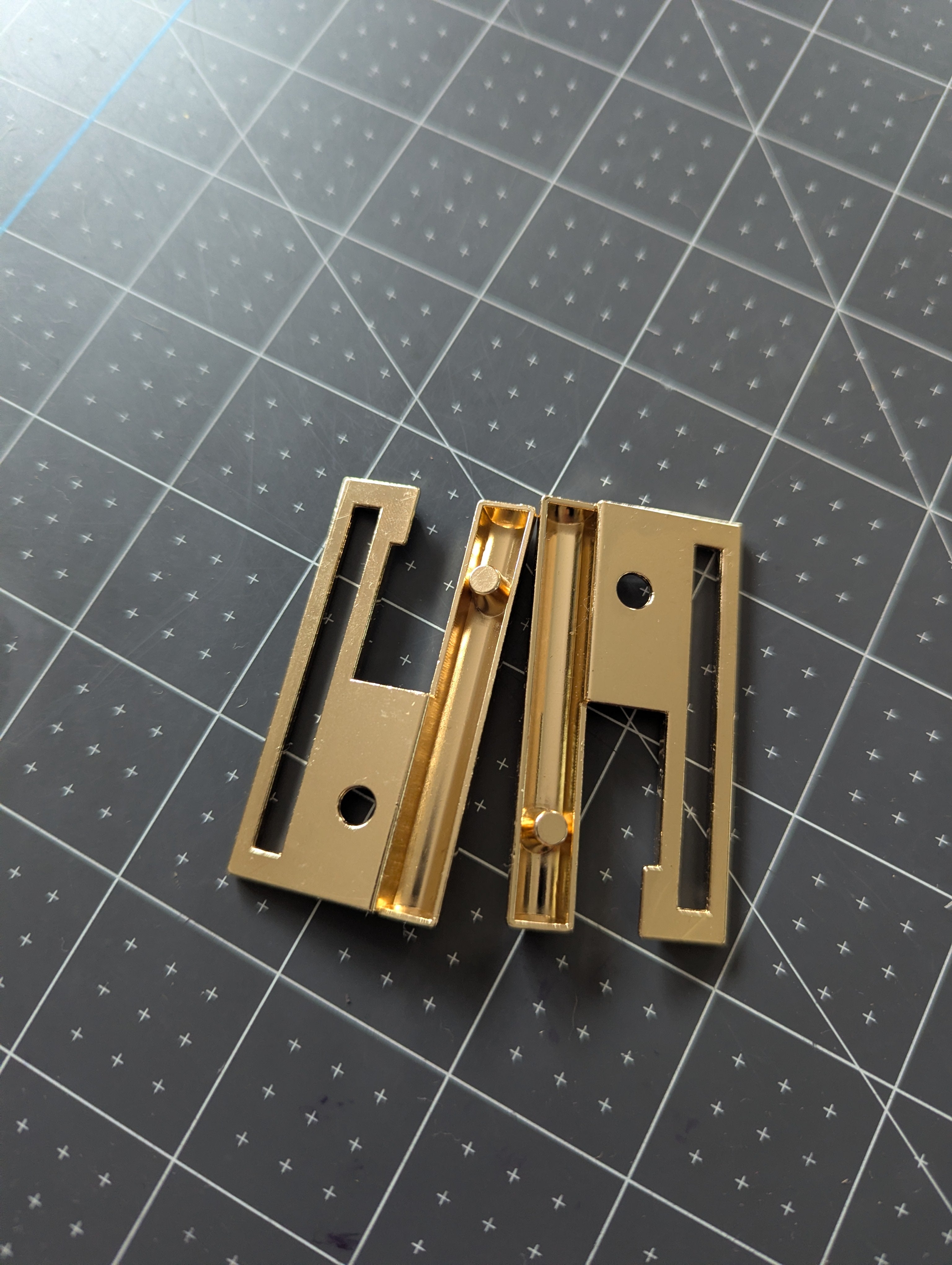 Front Buckle Closure – Remnants by Peo Vee