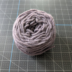 100% New Zealand Wool Macrame & Weaving Yarn - Lavender - 4oz Cake