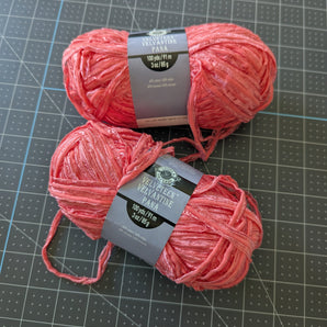 Loops & Threads Velveteen Yarn - Soft Pink