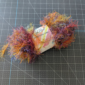 Yarn Bee "Tempting Girl" - Mindi